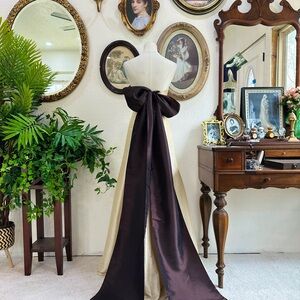 Elegant Cream Maxi Dress with Brown Bow